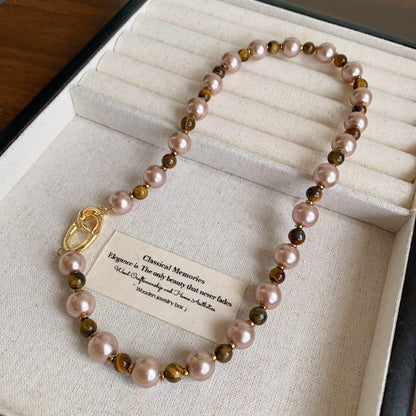 The latest autumn-winter collection features stylish designs that complement a casual style. 18k gold jewelry